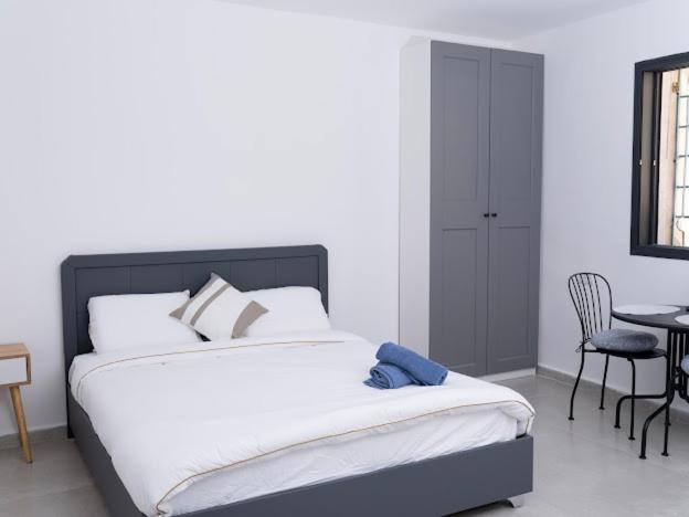 Cousy Suite Studio Jerusalem Exterior photo